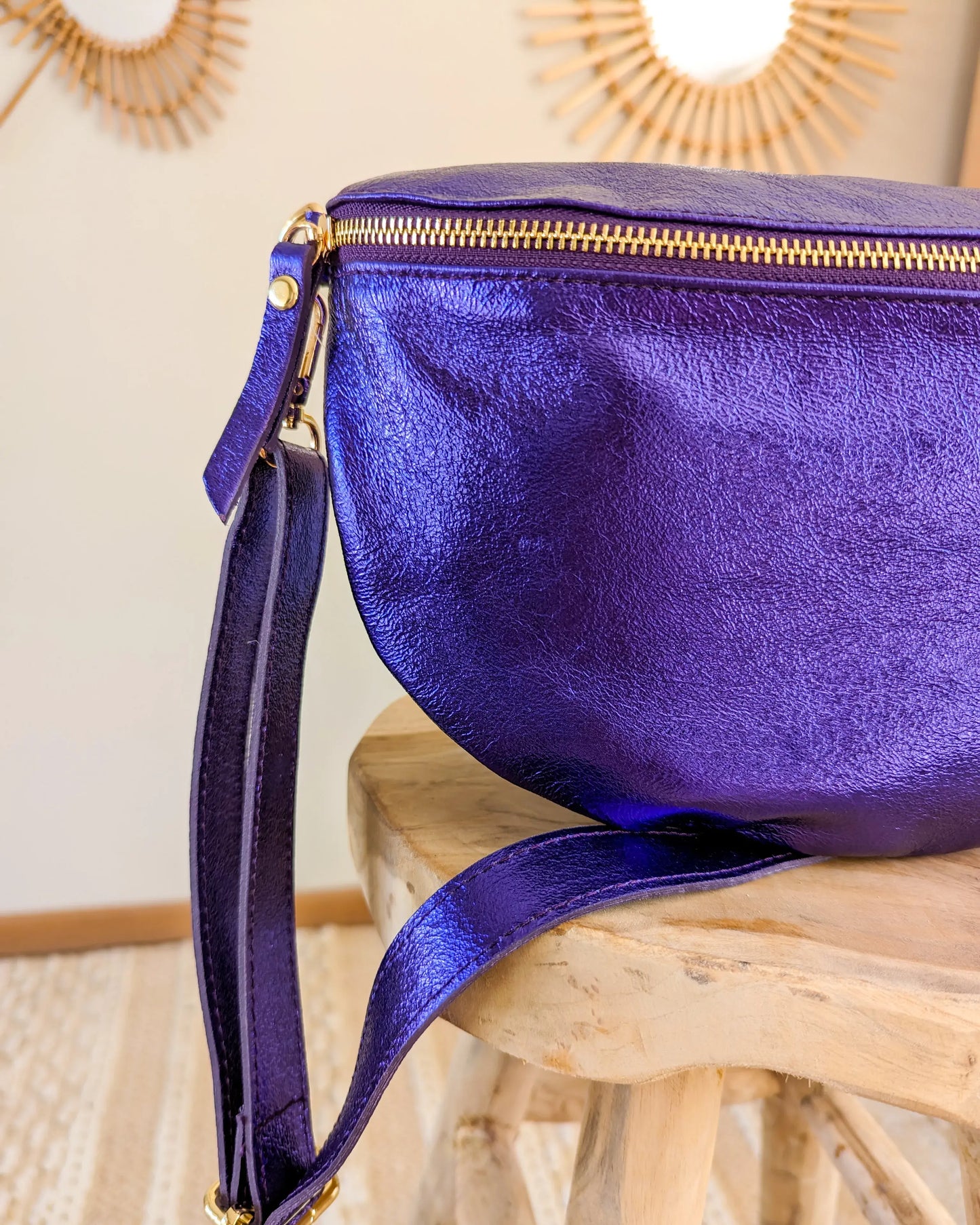 Sac banane XL en cuir irisé - Jacob violet foncé