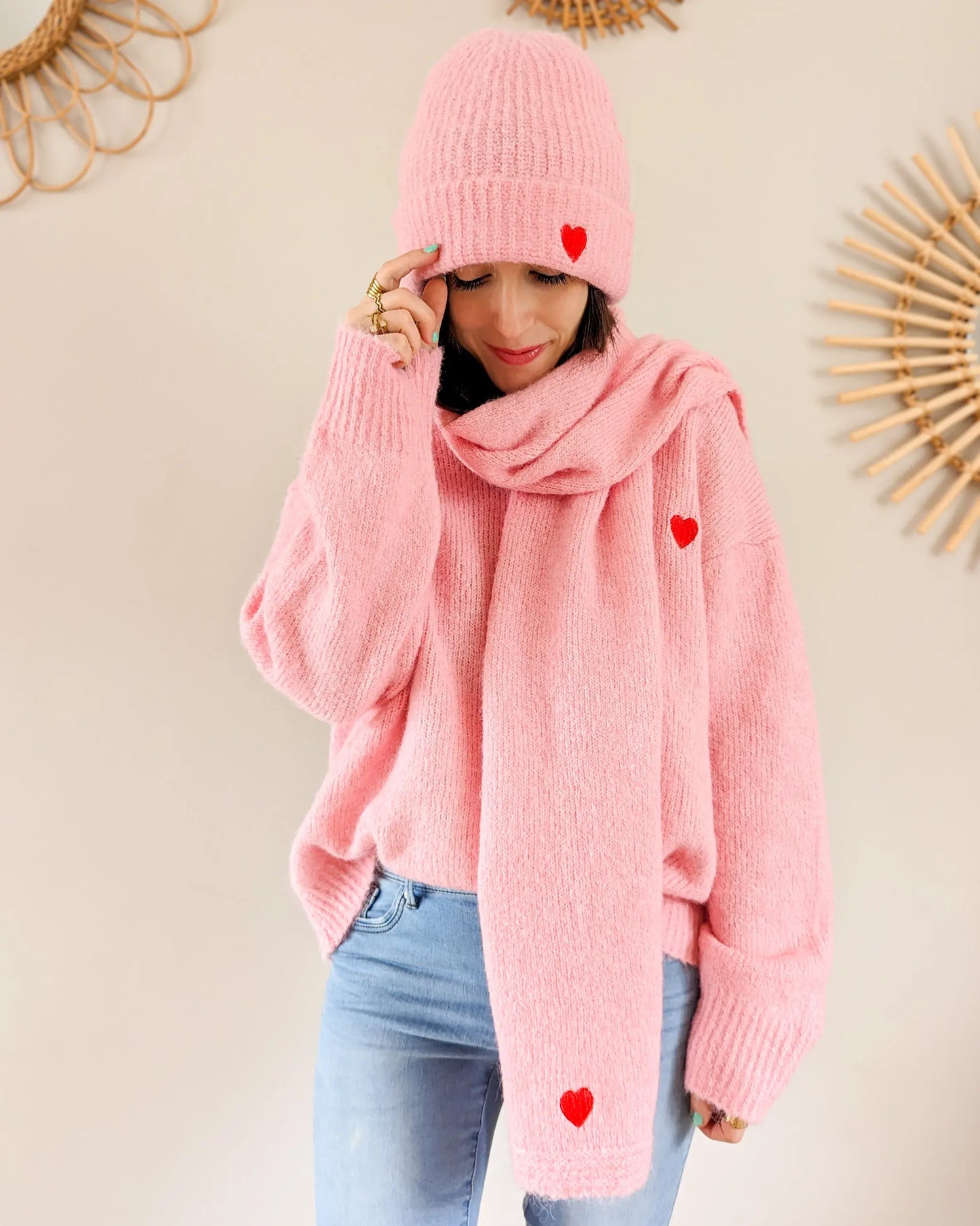 Ensemble pull, bonnet, écharpe coeur - rose